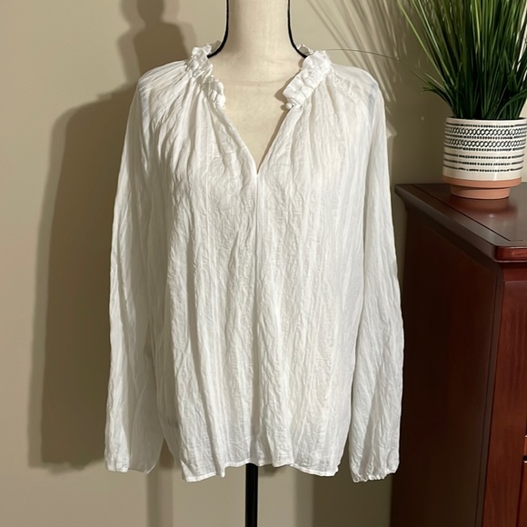 Ann Taylor Shirred White Blouse V Neck with Button Close - Picture 1 of 4